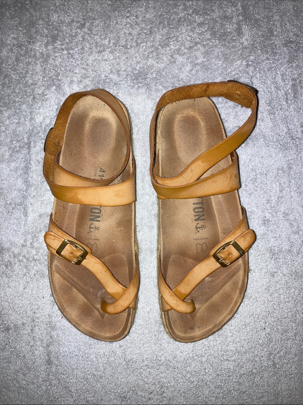 Women's Strappy Buckle Sandals in Tan
